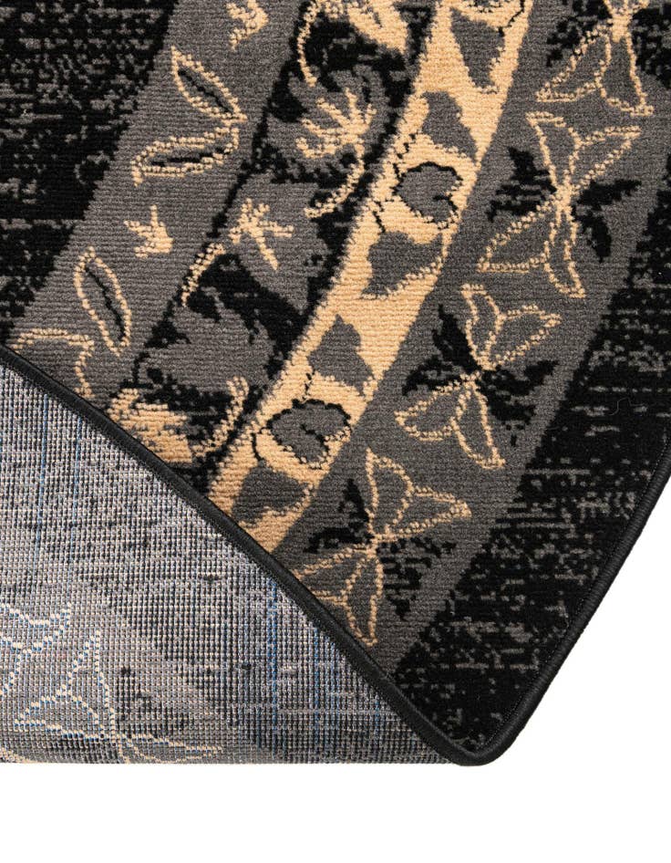 Detail image of  7' 10 x 7' 10 Heris Round Rug