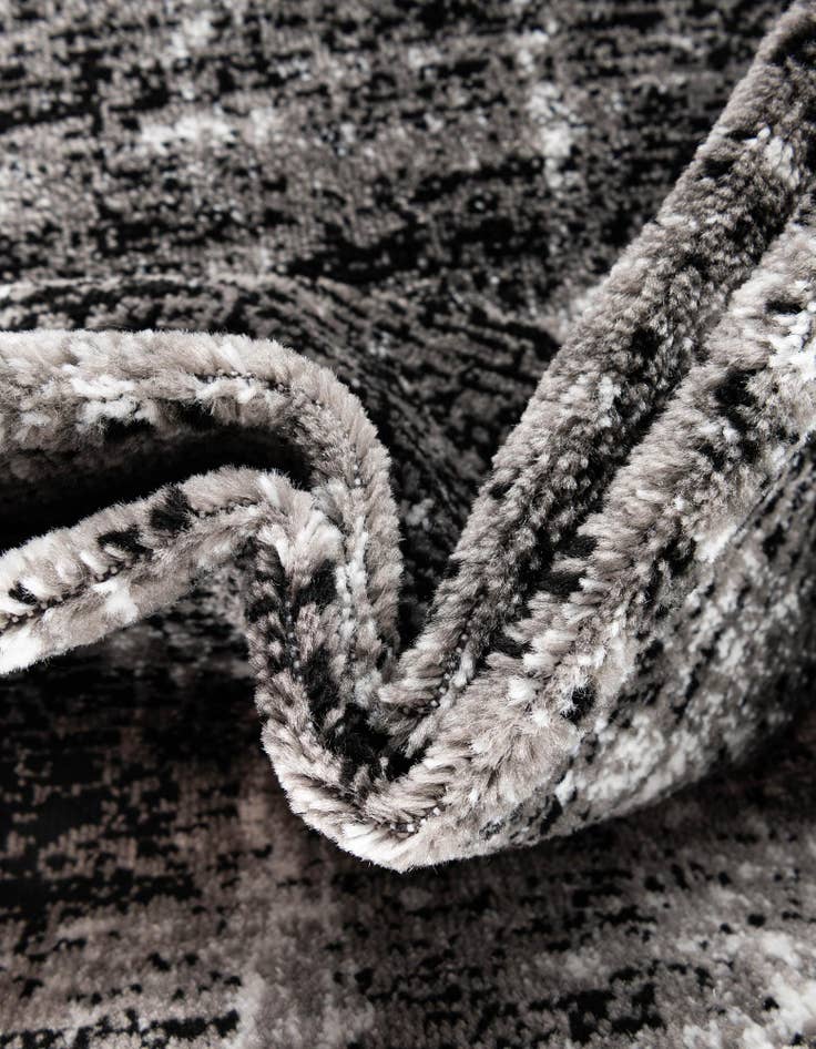 Detail image of  7' 10 x 7' 10 Laguna Round Rug