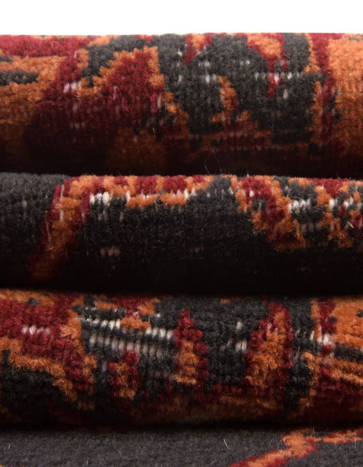 Detail image of  5' 3 x 5' 3 Lucerne Round Rug