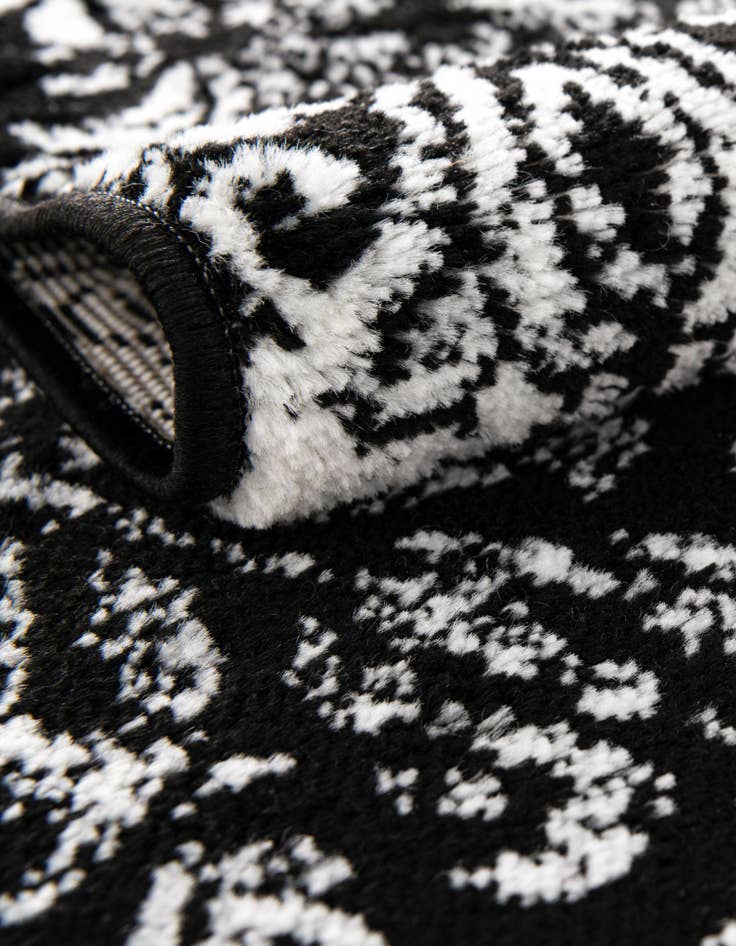 Detail image of  5' 3 x 5' 3 Monte Carlo Round Rug