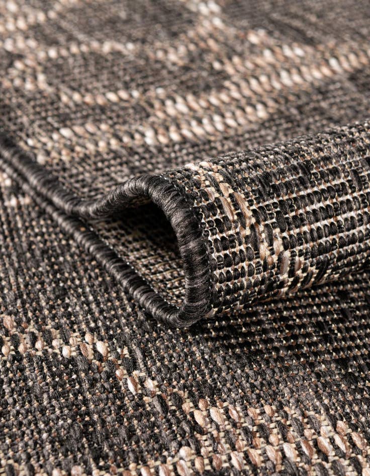 Detail image of  7' 10 x 7' 10  Washable Coastal Indoor / Outdoor Round Rug