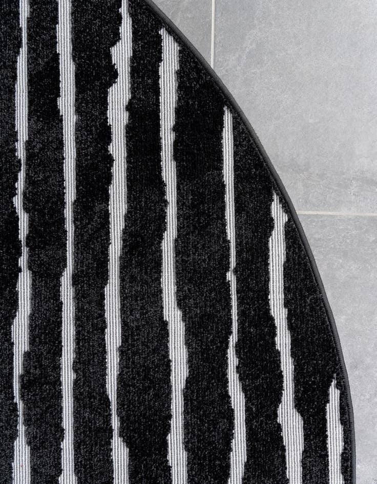 Detail image of  8' x 8'  Washable Sabrina Soto Ola Indoor / Outdoor Round Rug