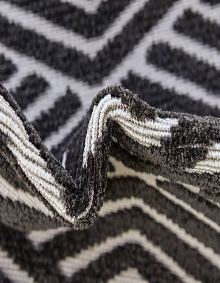 Detail image of  8' x 8'  Washable Sabrina Soto Hudson Indoor / Outdoor Round Rug