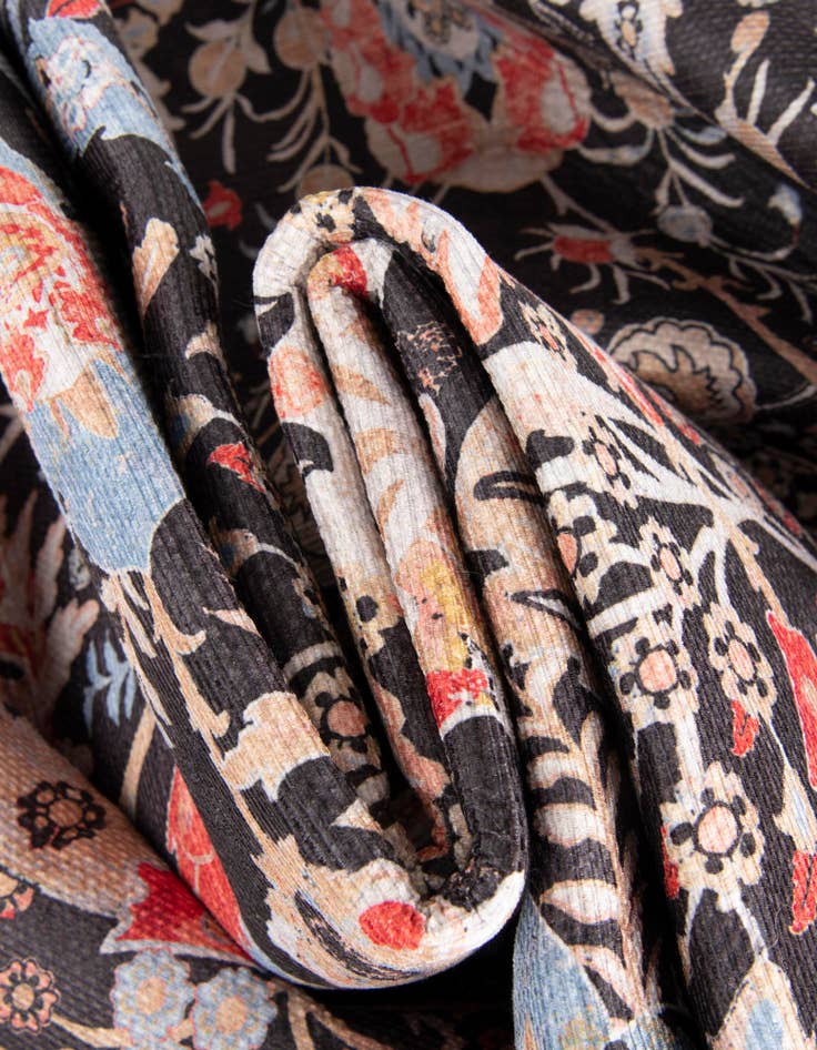 Detail image of  5' 1 x 5' 1 Timeless Round Rug