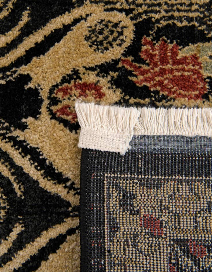 Detail image of  2' 7 x 10' Chelsea Runner Rug