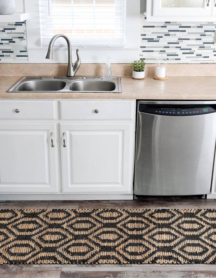 Detail image of  2' 7 x 10'  Hand Woven Chindi Jute Runner Rug