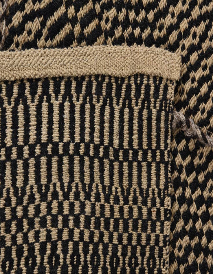 Detail image of  2' 6 x 10' 4  Hand Knotted Darya Wool Runner Rug