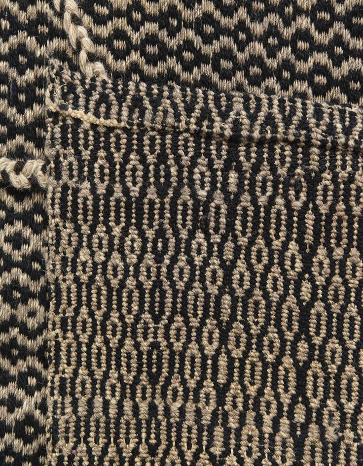 Detail image of  2' 8 x 10'  Hand Knotted Darya Wool Runner Rug