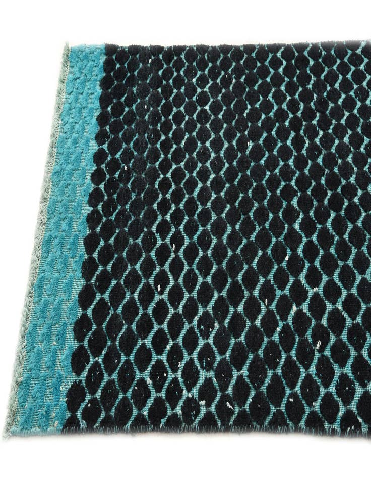 Detail image of  3' 4 x 10'  Hand Knotted Darya Wool Runner Rug