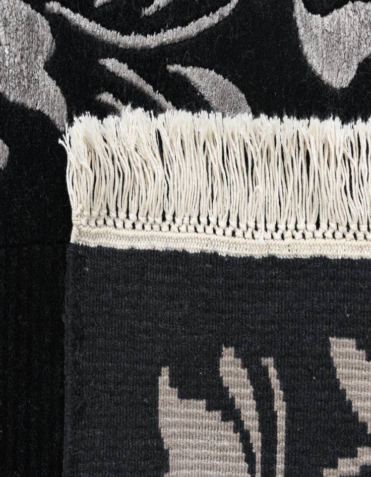 Detail image of  2' 9 x 10'  Hand Knotted Darya Wool Runner Rug