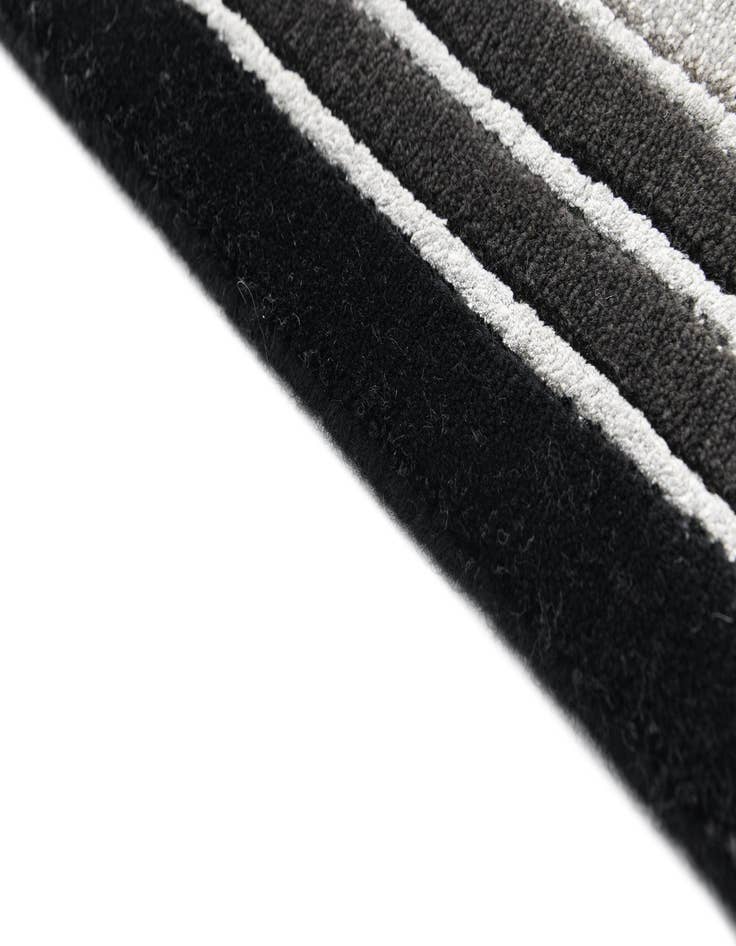 Detail image of  2' 7 x 9' 9 Darya Runner Rug