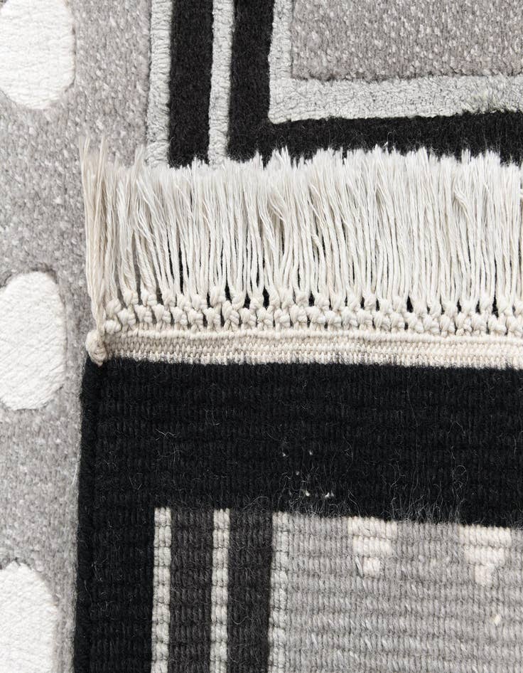 Detail image of  2' 7 x 9' 9 Darya Runner Rug