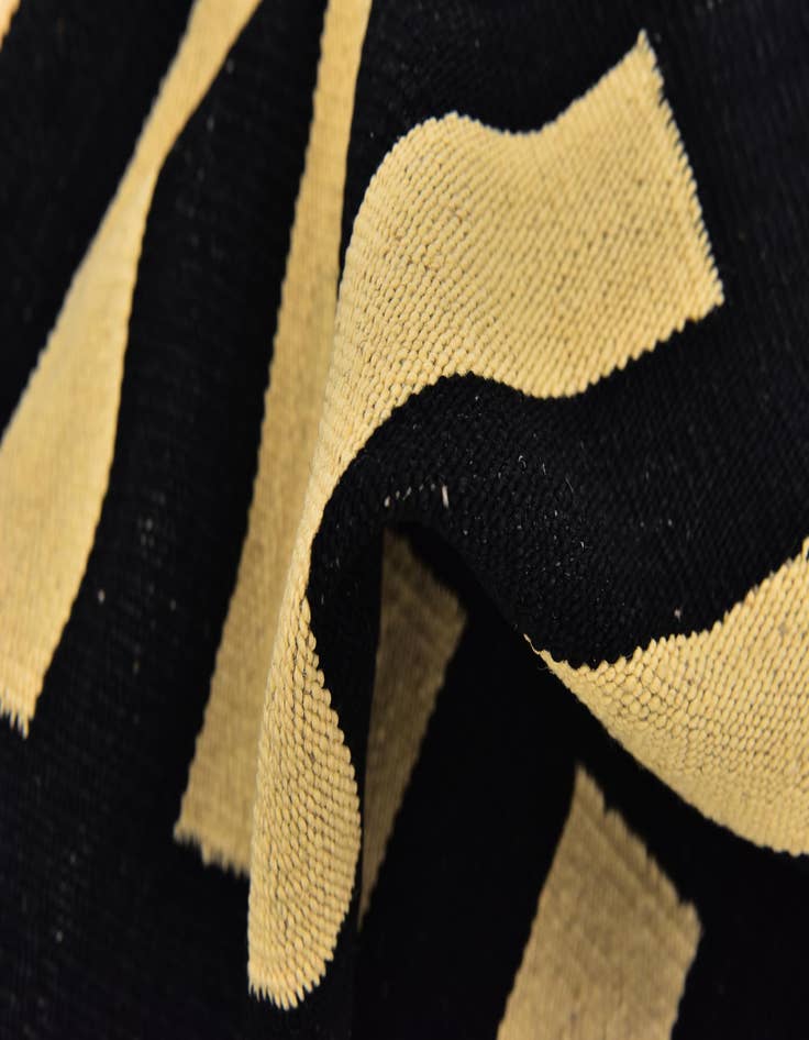 Detail image of  2' 5 x 6' 8  Hand Woven Kilim Modern Wool Runner Rug