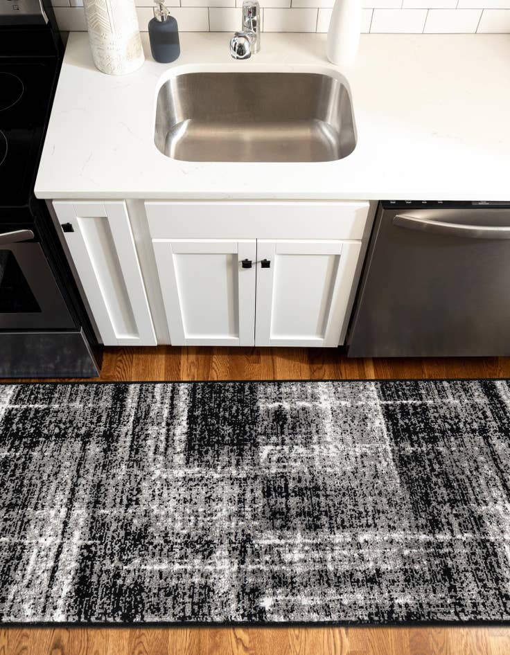 Detail image of  2' 7 x 8' Laguna Runner Rug