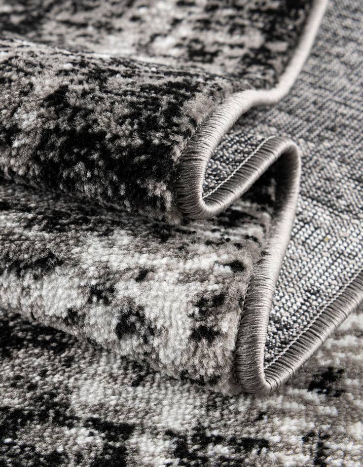 Detail image of  2' 7 x 8' Laguna Runner Rug