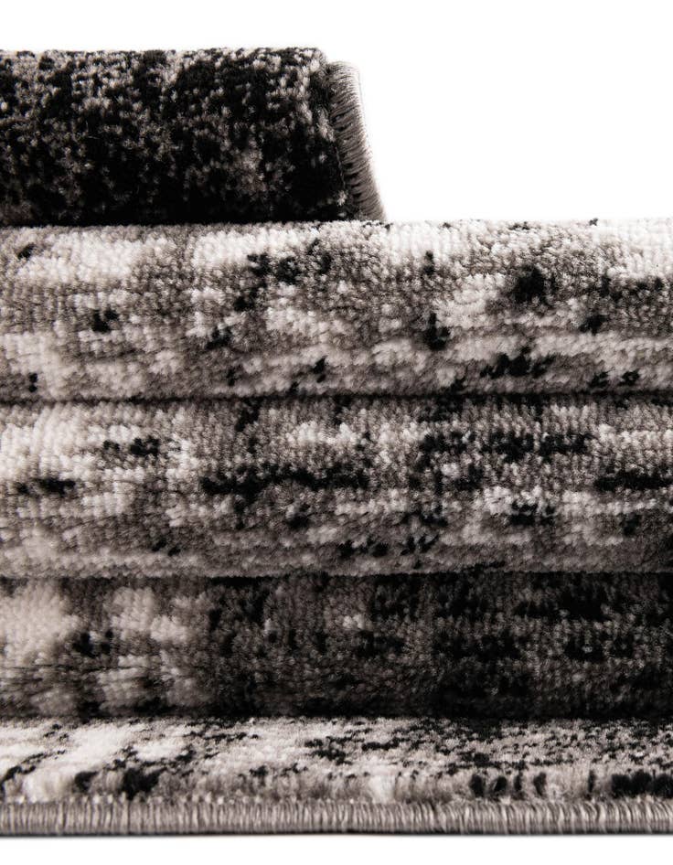 Detail image of  2' 7 x 8' Laguna Runner Rug