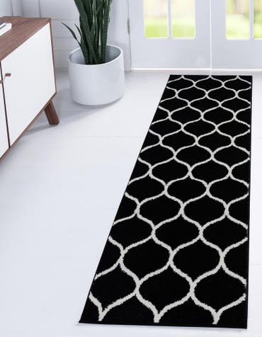  2' x 6' Lattice Frieze Runner Rug