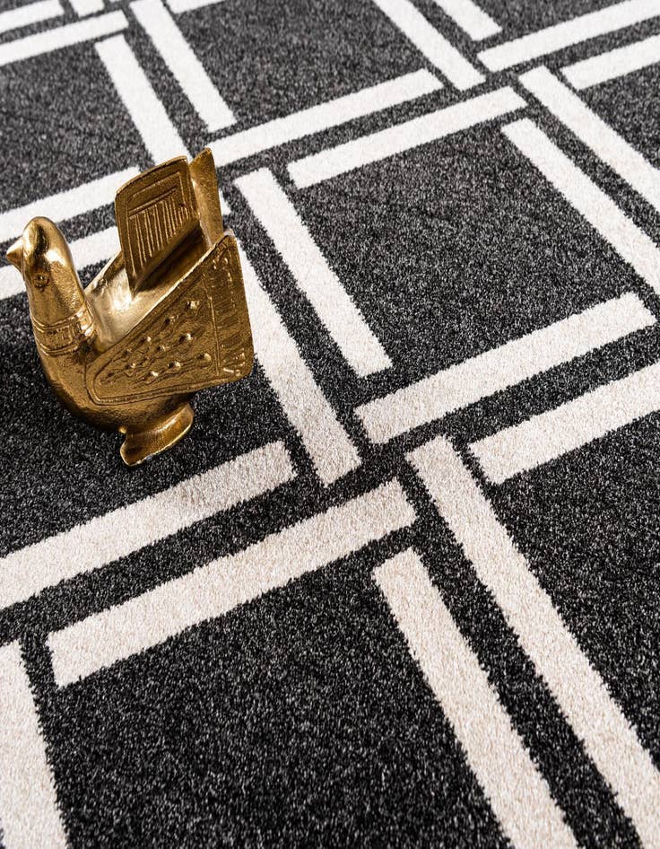 Detail image of  2' 7 x 10' Lattice Runner Rug