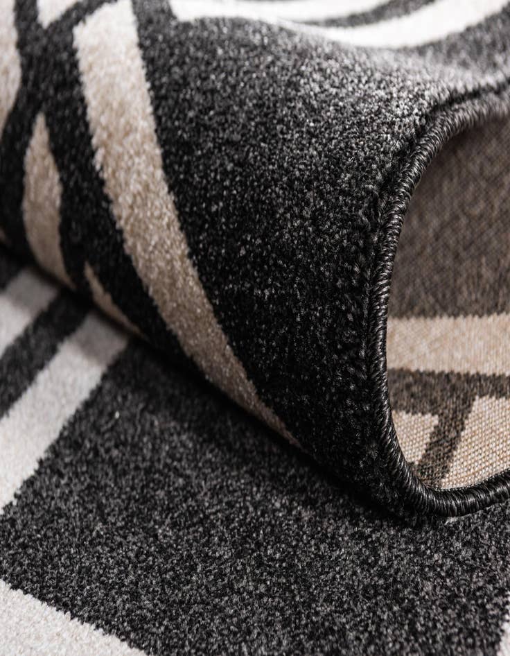 Detail image of  2' 7 x 10' Lattice Runner Rug