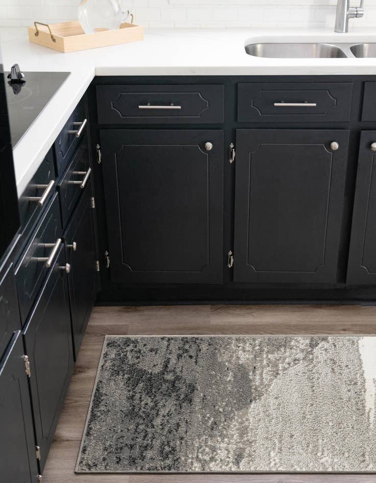 Detail image of  2' 7 x 12' Oslo Runner Rug