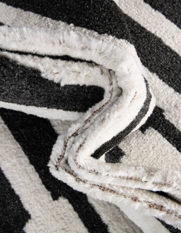 Detail image of  2' x 8' Oslo Runner Rug