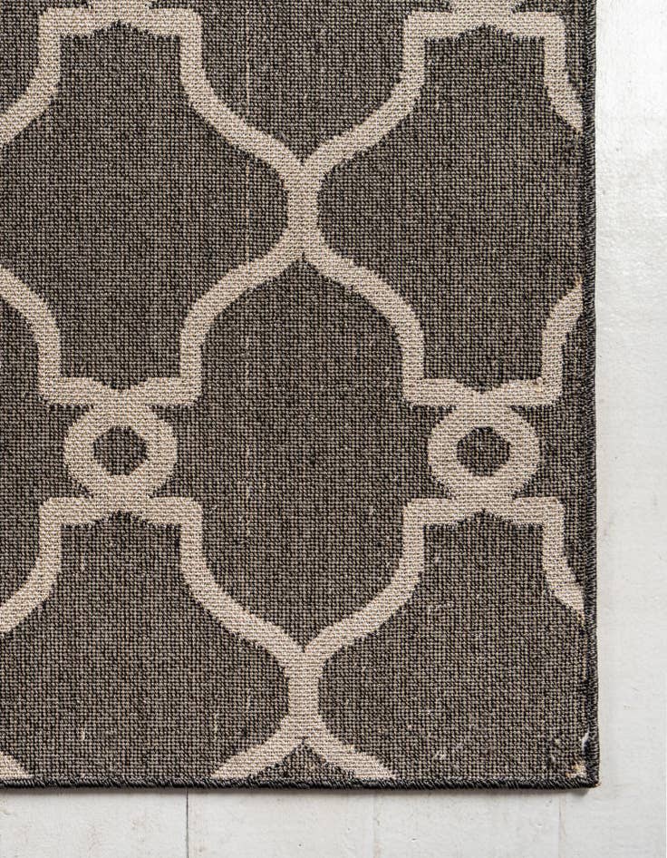 Detail image of  2' x 6'  Washable Lattice Indoor / Outdoor Runner Rug