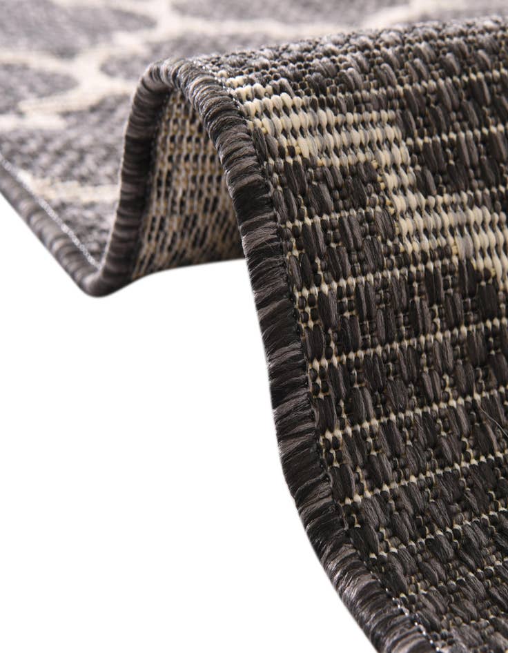 Detail image of  2' 7 x 10'  Washable Lattice Indoor / Outdoor Runner Rug