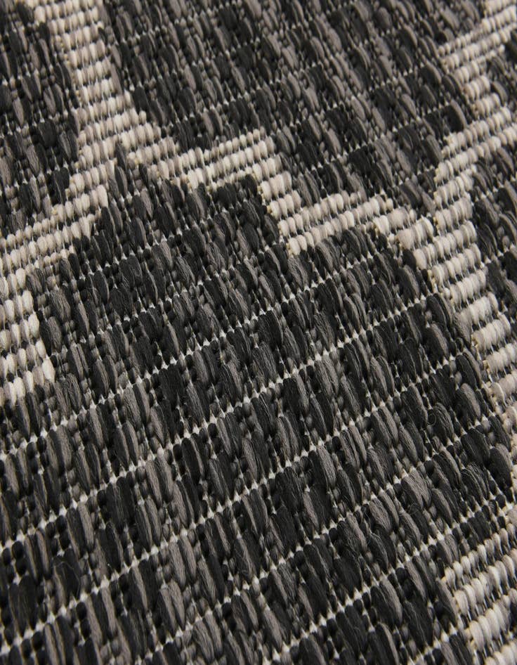 Detail image of  2' x 6'  Washable Lattice Indoor / Outdoor Runner Rug