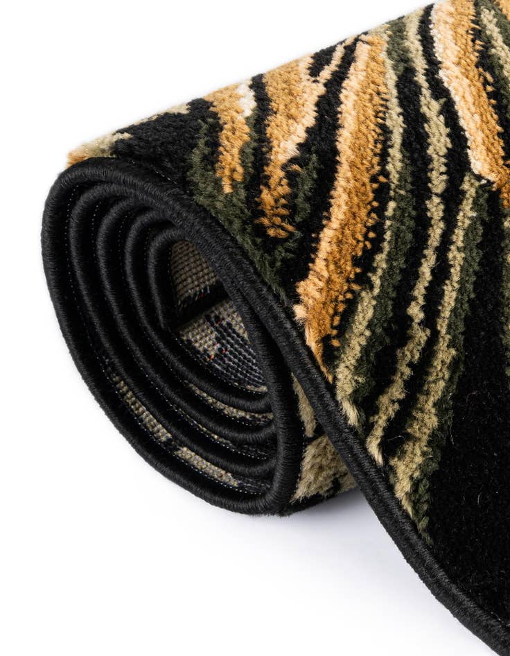 Detail image of  2' 7 x 12' Pastoral Runner Rug