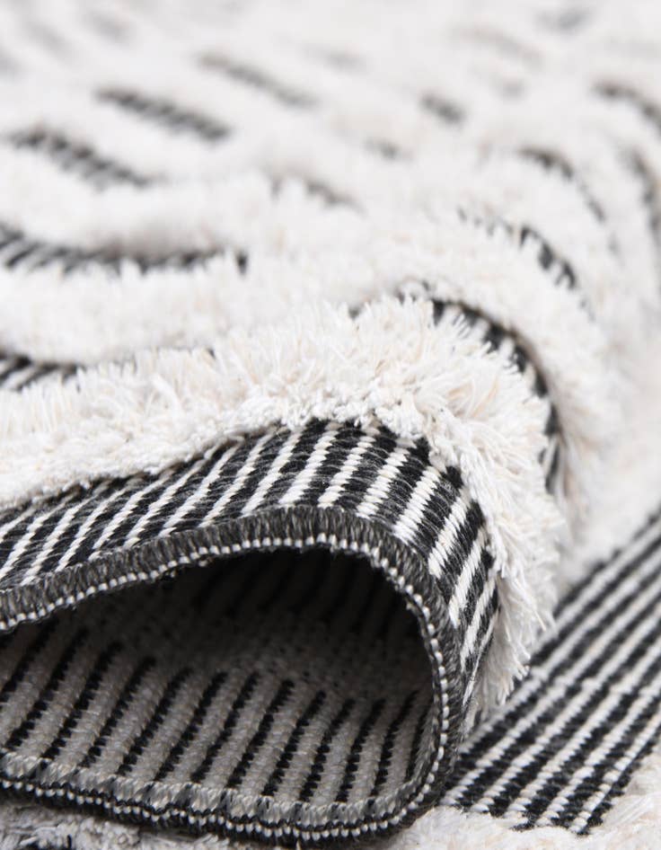 Detail image of  2' 3 x 8' Sabrina Soto Casa Toluca Runner Rug