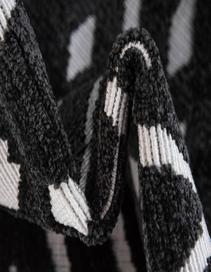 Detail image of  2' x 8'  Washable Sabrina Soto Ella Indoor / Outdoor Runner Rug