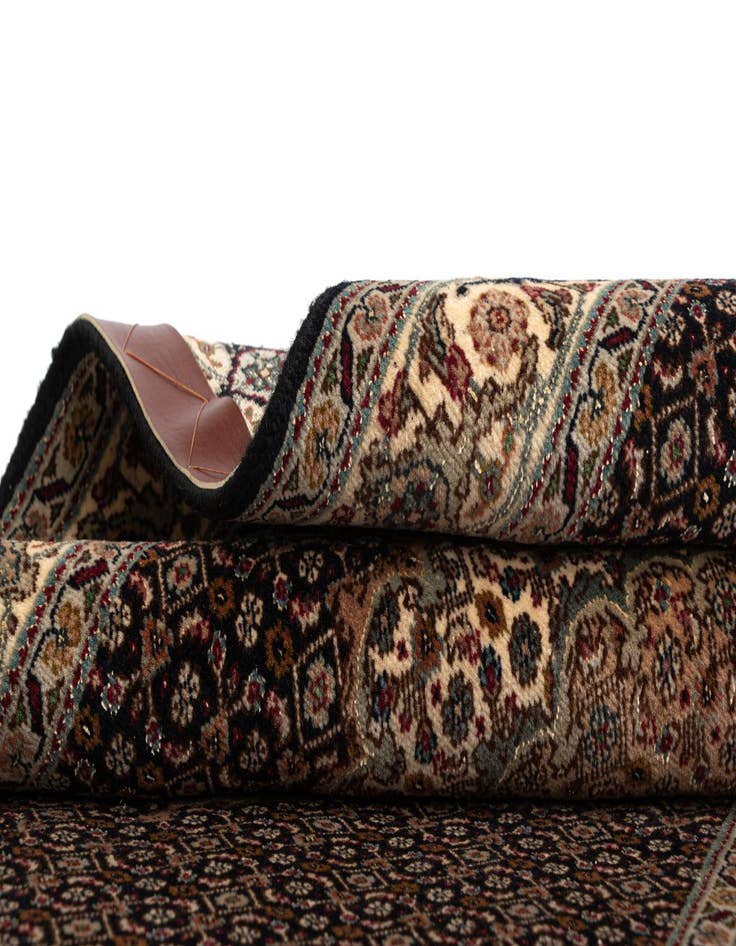 Detail image of  2' 7 x 6' 11 Tabriz Mahi Wool Runner Rug