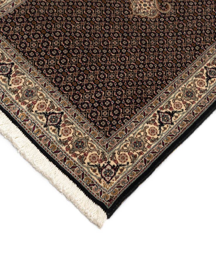 Detail image of  2' 7 x 6' 11 Tabriz Mahi Wool Runner Rug