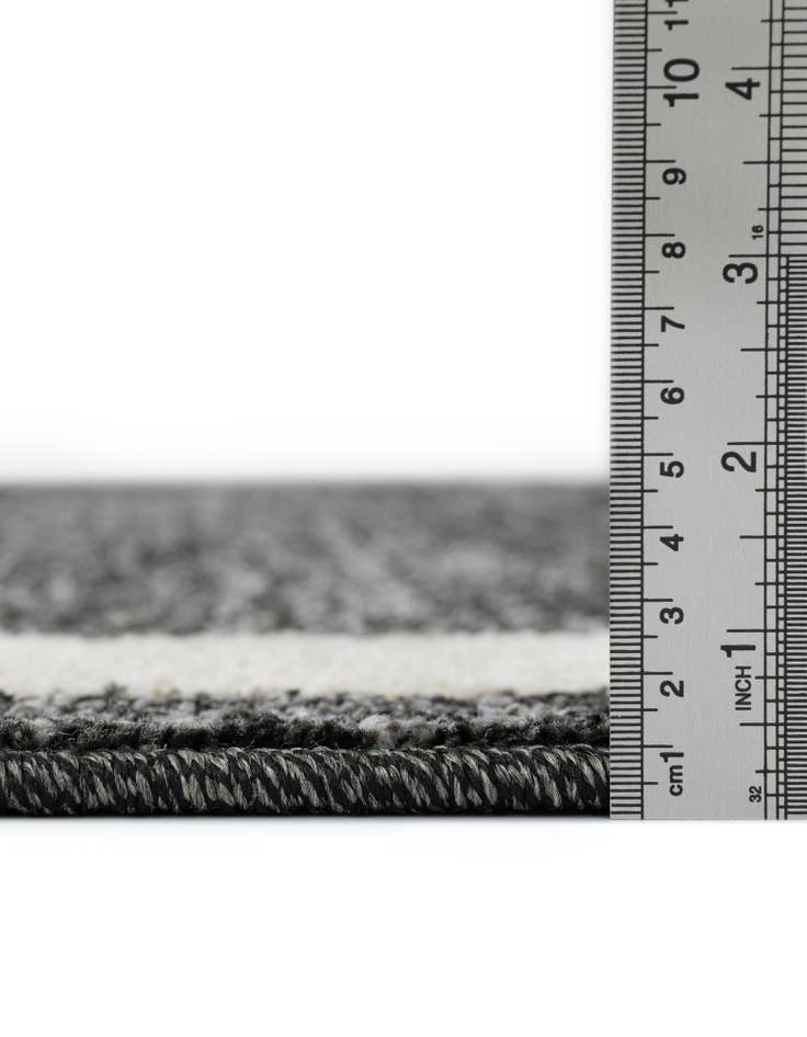 Detail image of  7' 10 x 7' 10 Angelica Square Rug