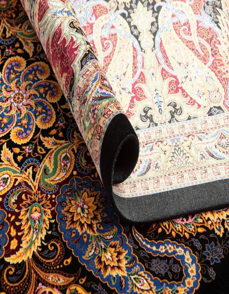 Detail image of  6' 7 x 6' 7 Ghom Design Square Rug