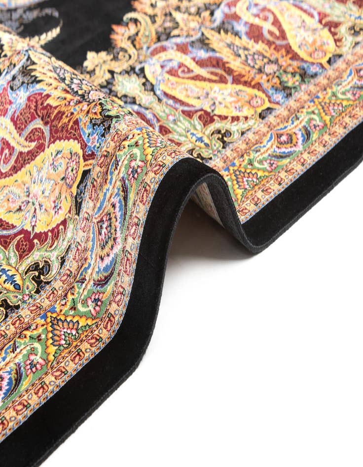 Detail image of  6' 7 x 6' 7 Ghom Design Square Rug