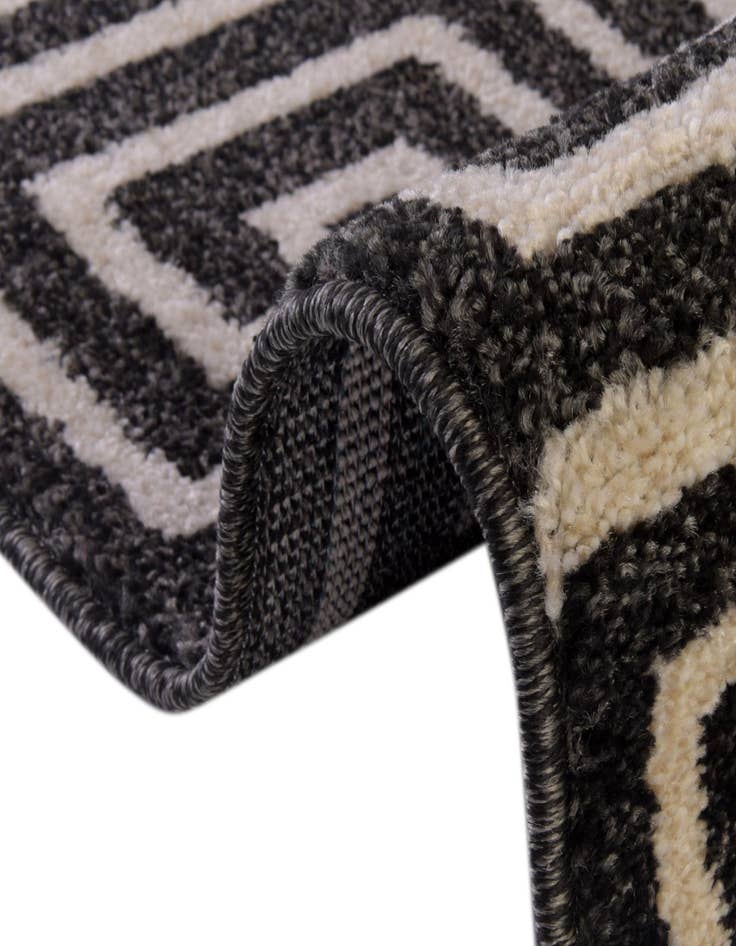 Detail image of  7' 10 x 7' 10 Hera Square Rug