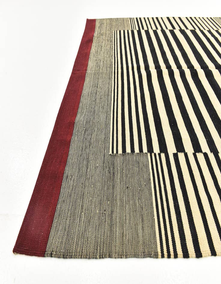 Detail image of  6' 5 x 7' 7  Hand Woven Kilim Modern Wool Square Rug