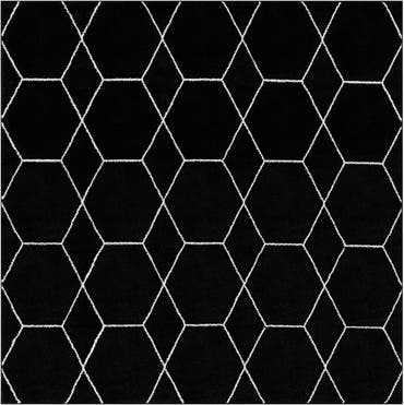  7' 10 x 7' 10 Lattice Frieze Square Rug