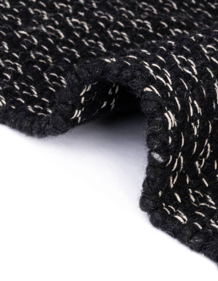 Detail image of  7' 10 x 7' 10  Hand Woven Lattice Wool Square Rug