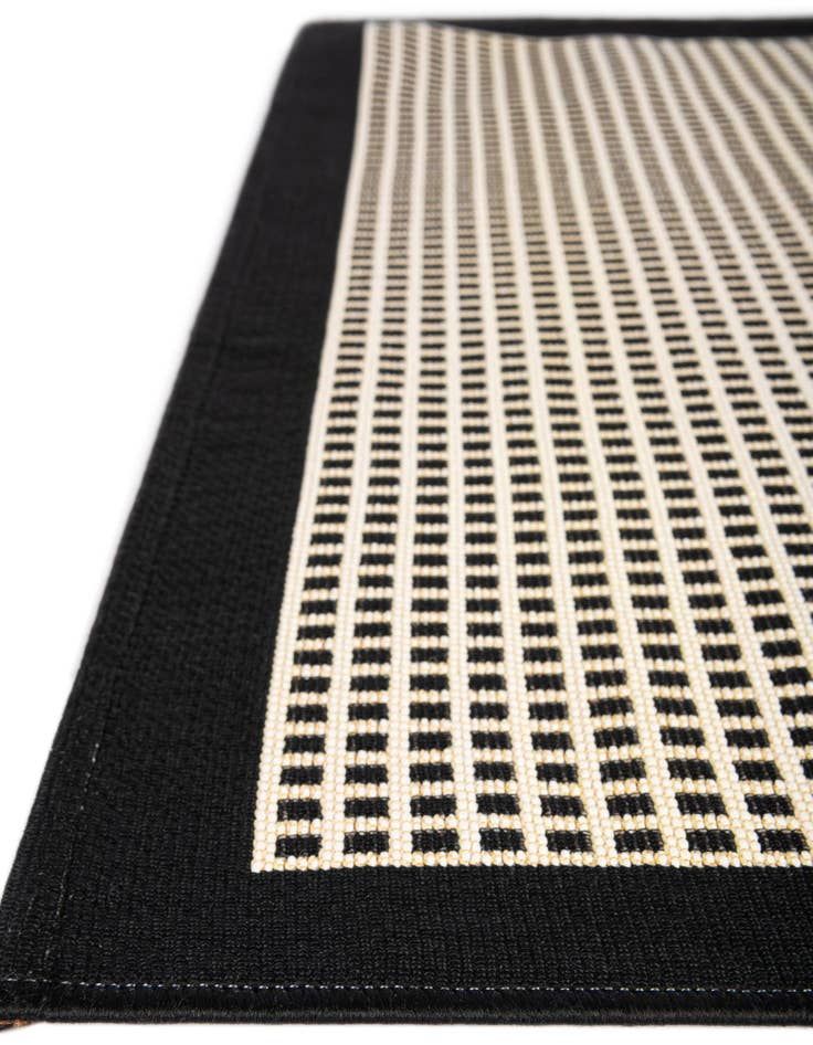 Detail image of  7' 10 x 7' 10  Washable Border Indoor / Outdoor Square Rug