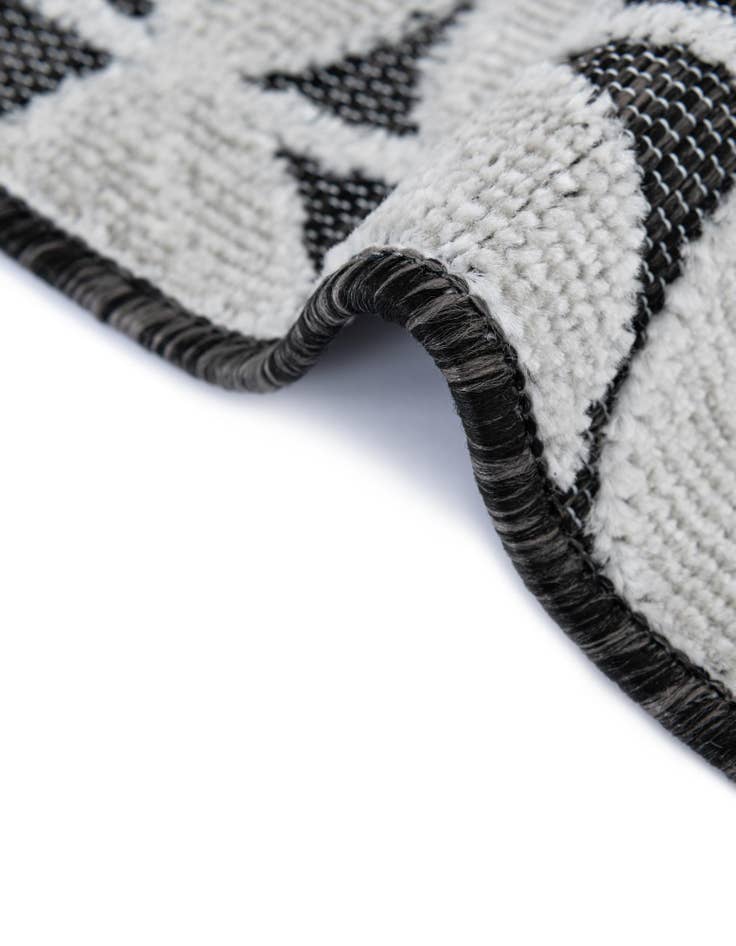 Detail image of  8' 2 x 8' 2  Washable Botanical Indoor / Outdoor Square Rug