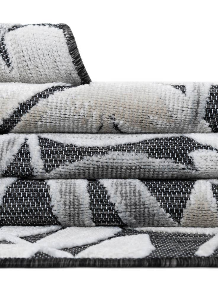 Detail image of  8' 2 x 8' 2  Washable Botanical Indoor / Outdoor Square Rug