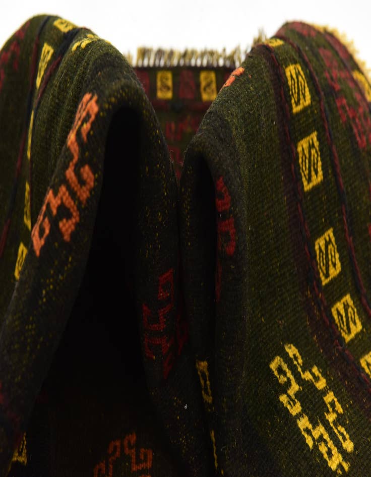 Detail image of  4' 3 x 4' 4  Hand Knotted Sumak Wool Square Rug