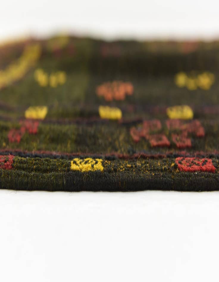 Detail image of  4' 3 x 4' 4  Hand Knotted Sumak Wool Square Rug