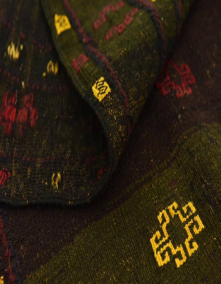 Detail image of  4' 3 x 4' 4  Hand Knotted Sumak Wool Square Rug