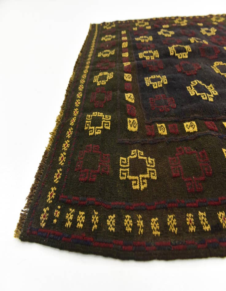 Detail image of  4' 3 x 4' 6  Hand Knotted Sumak Wool Square Rug