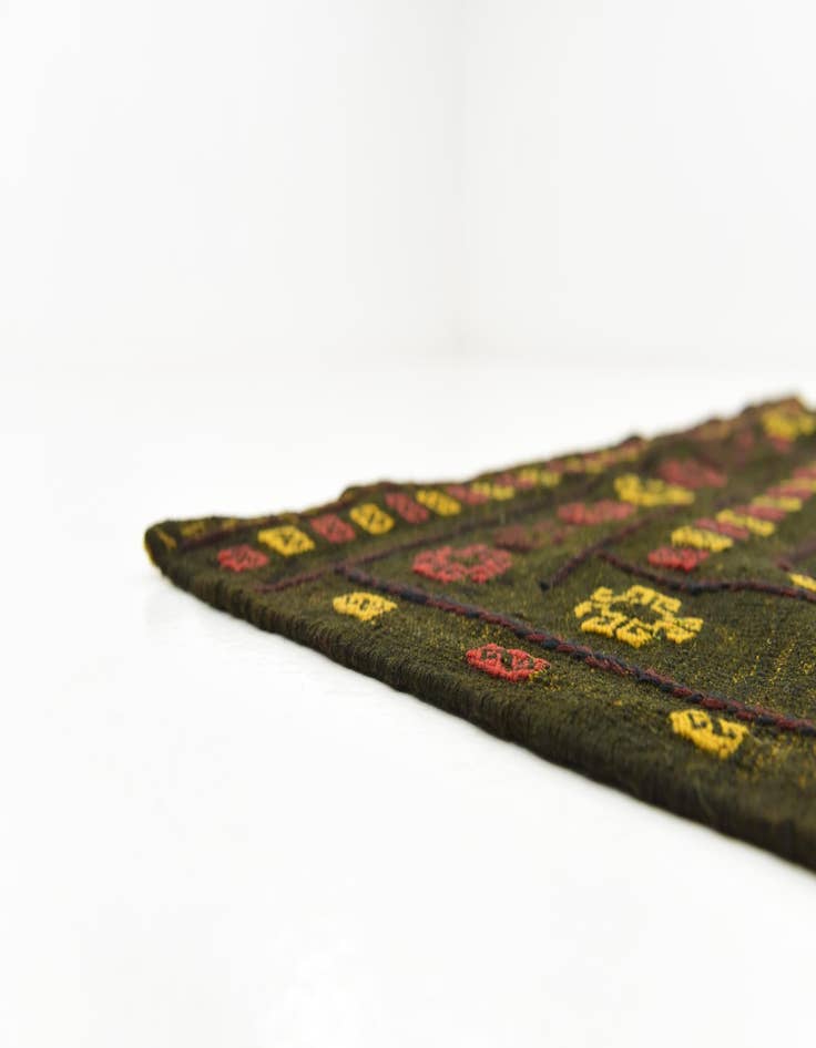 Detail image of  4' 3 x 4' 4  Hand Knotted Sumak Wool Square Rug