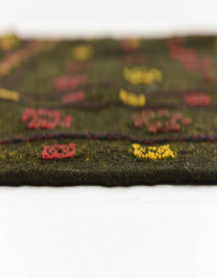 Detail image of  4' 3 x 4' 4  Hand Knotted Sumak Wool Square Rug