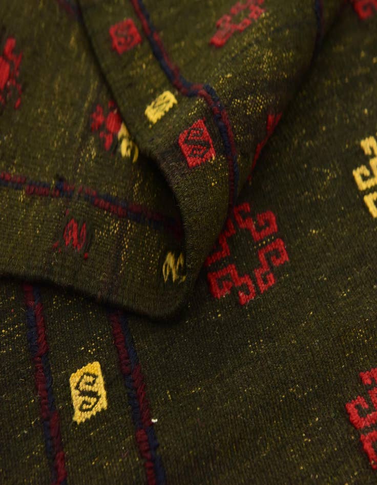 Detail image of  4' 4 x 4' 7  Hand Knotted Sumak Wool Square Rug